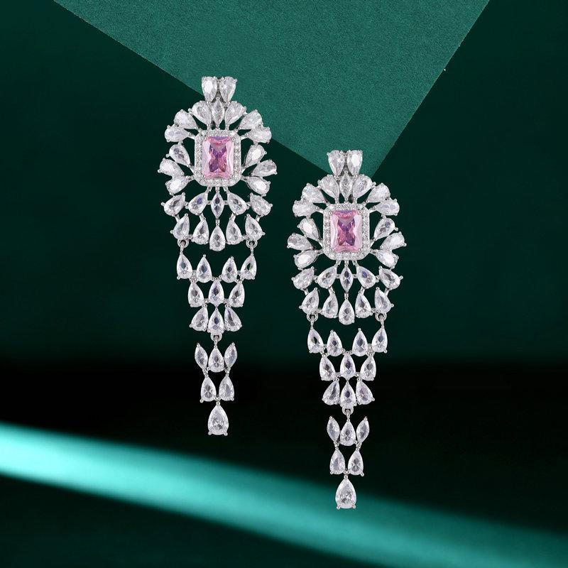 1PC Vintage French haute couture heavy industry earrings women s super flash zircon flower water drop earrings рожевий
1PC Vintage French haute couture heavy industry earrings women s super flash zircon flower water drop earrings рожевий