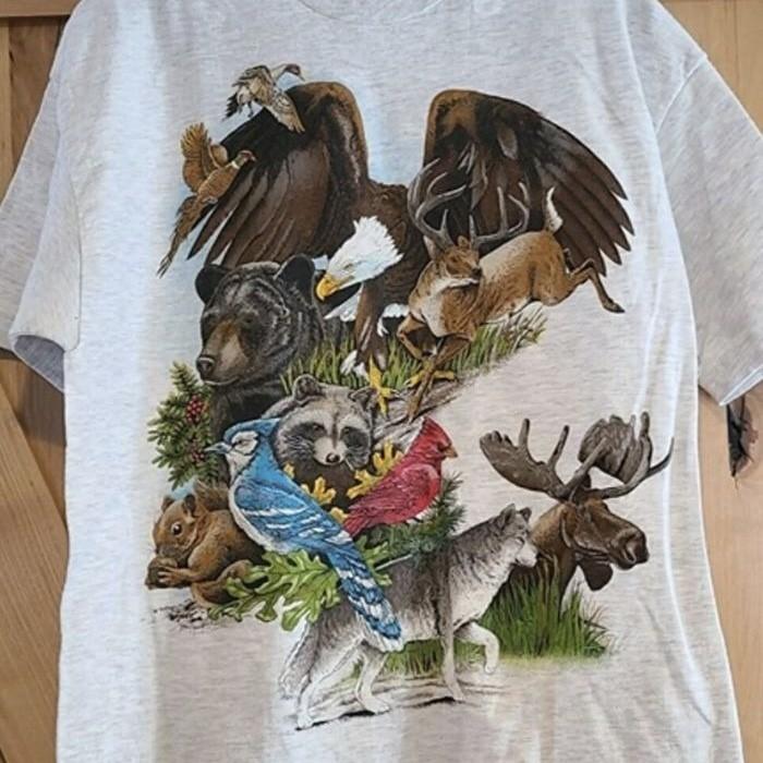 Retro graphic print of various North American animals Unisex Shirt S5XL Unisex T-Shirt XL
Retro graphic print of various North American animals Unisex Shirt S5XL Unisex T-Shirt XL