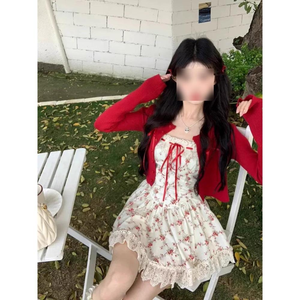 Милое цветочное платье на бретелях лето маленькое кружевное на талии приталенное пышная юбка XL- (recommended 110-60kg)
Милое цветочное платье на бретелях лето маленькое кружевное на талии приталенное пышная юбка XL- (recommended 110-60kg)