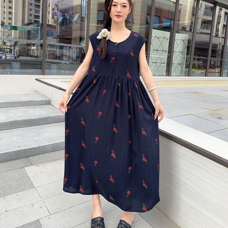 This Is A New Summer Floral Fashion and Fresh Dress Design with Buttons. Wearing It As An Outer Layer Makes You Look Elegant and Slimming XL синий
This Is A New Summer Floral Fashion and Fresh Dress Design with Buttons. Wearing It As An Outer Layer Makes You Look Elegant and Slimming XL синий