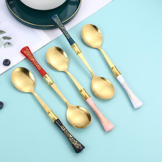 Practical Anti-scald Easy to Clean Heavy Duty Long Handle Floral Print Dessert Spoon for Dorm Dessert Spoon 
Practical Anti-scald Easy to Clean Heavy Duty Long Handle Floral Print Dessert Spoon for Dorm Dessert Spoon