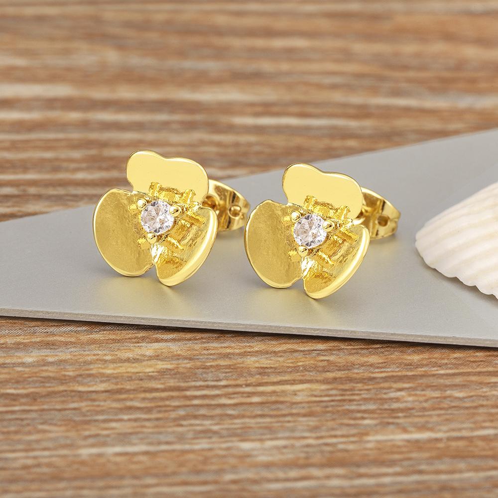 Nidin Горячая Распродажа Серьги-шармы в форме цветка с инкрустацией разноцветным цирконом для женщин, винтажный стиль, для помолвки, свадьбы, вечеринки, ювелирные подарки
Nidin Горячая Распродажа Серьги-шармы в форме цветка с инкрустацией разноцветным цирконом для женщин, винтажный стиль, для помолвки, свадьбы, вечеринки, ювелирные подарки