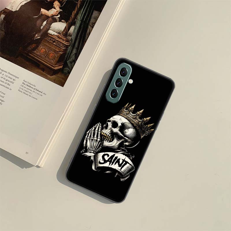 Crown Skeleton Emperor Phone Case for Samsung A54 A14 A24 A34 A17 A37 A57 A55 A35 A25 A15 A07 A05S A04S A12 A22 A32 A52S A72 Gal Samsung A24
Crown Skeleton Emperor Phone Case for Samsung A54 A14 A24 A34 A17 A37 A57 A55 A35 A25 A15 A07 A05S A04S A12 A22 A32 A52S A72 Gal Samsung A24