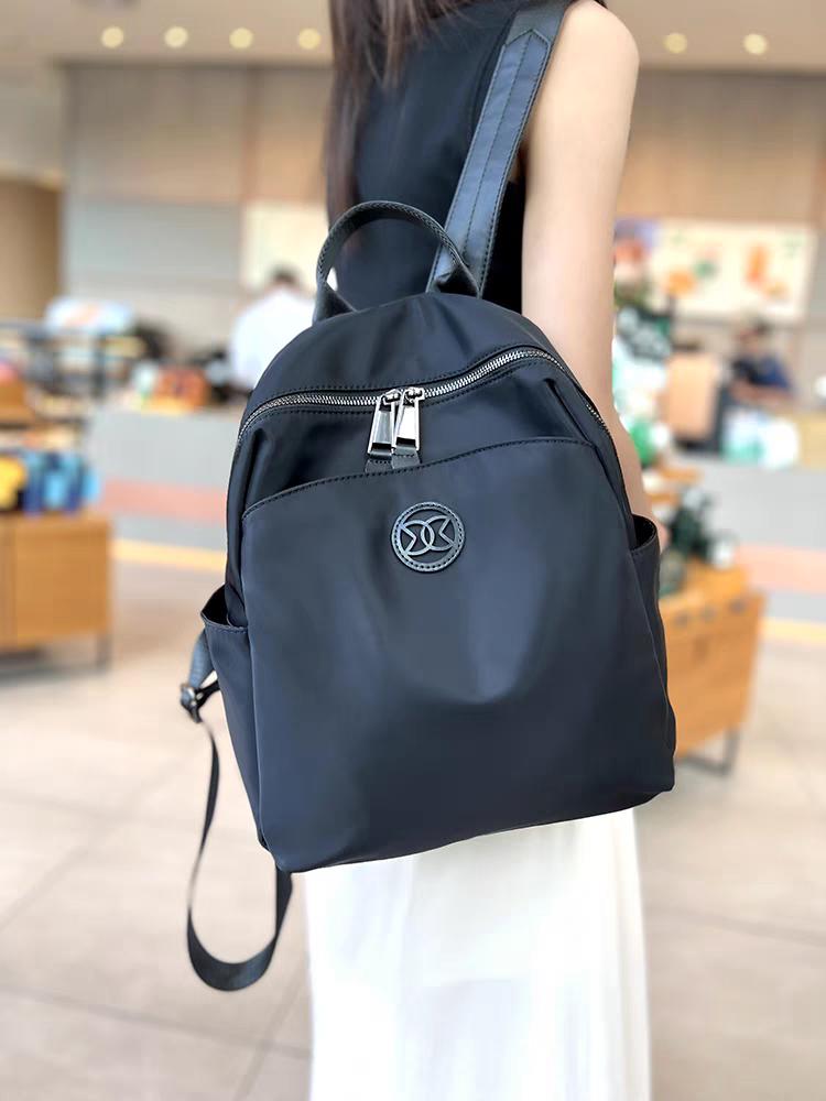 Women s 2025 Niche Design Waterproof Oxford Cloth Backpack - Lightweight, Large Capacity for Casual Travel чорний
Women s 2025 Niche Design Waterproof Oxford Cloth Backpack - Lightweight, Large Capacity for Casual Travel чорний