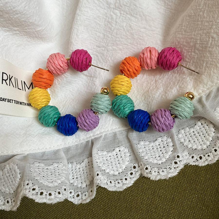 Круглые серьги-кольца C-образной формы из рафии с серебряной иглой, темпераментные, серьги в отпускном стиле, модная ниша, серьги высокого класса, женские
Круглые серьги-кольца C-образной формы из рафии с серебряной иглой, темпераментные, серьги в отпускном стиле, модная ниша, серьги высокого класса, женские