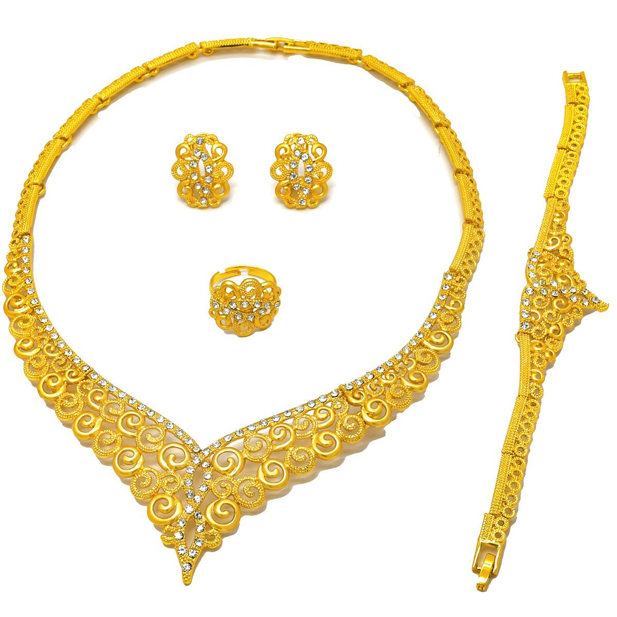 2026 Dubai 24K Gold Bridal Wedding Necklace Earrings Ring Bracelet Indian Women s Jewelry Set Women s Style 45CM
2026 Dubai 24K Gold Bridal Wedding Necklace Earrings Ring Bracelet Indian Women s Jewelry Set Women s Style 45CM