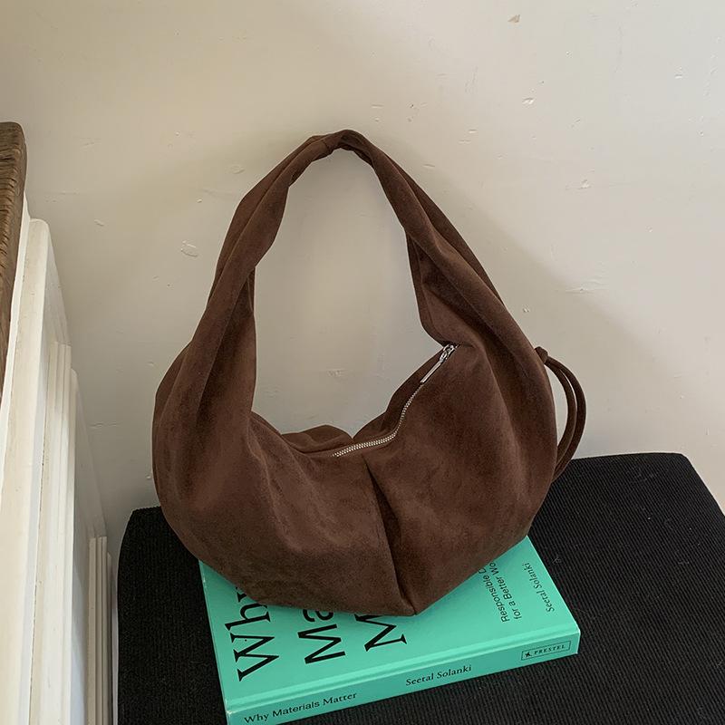 Korean ins leopard print canvas bag 2025 autumn new large-capacity shoulder tote bag niche commuter armpit bag
Korean ins leopard print canvas bag 2025 autumn new large-capacity shoulder tote bag niche commuter armpit bag