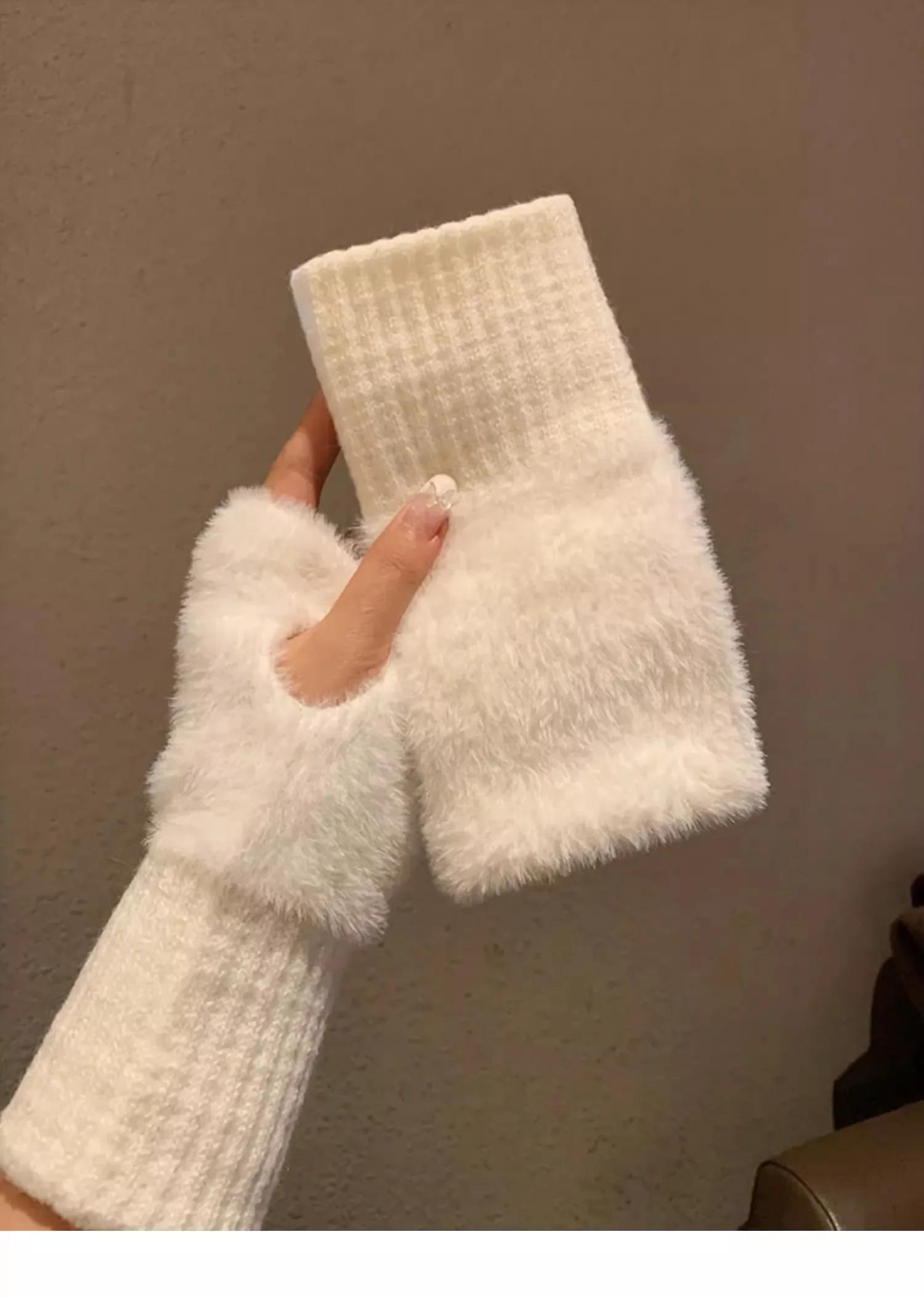 Soft Winter Half-Finger Gloves for Women - Warm Plush Knitted Fingerless Mittens - White Luxury Wrist Warme
Soft Winter Half-Finger Gloves for Women - Warm Plush Knitted Fingerless Mittens - White Luxury Wrist Warme