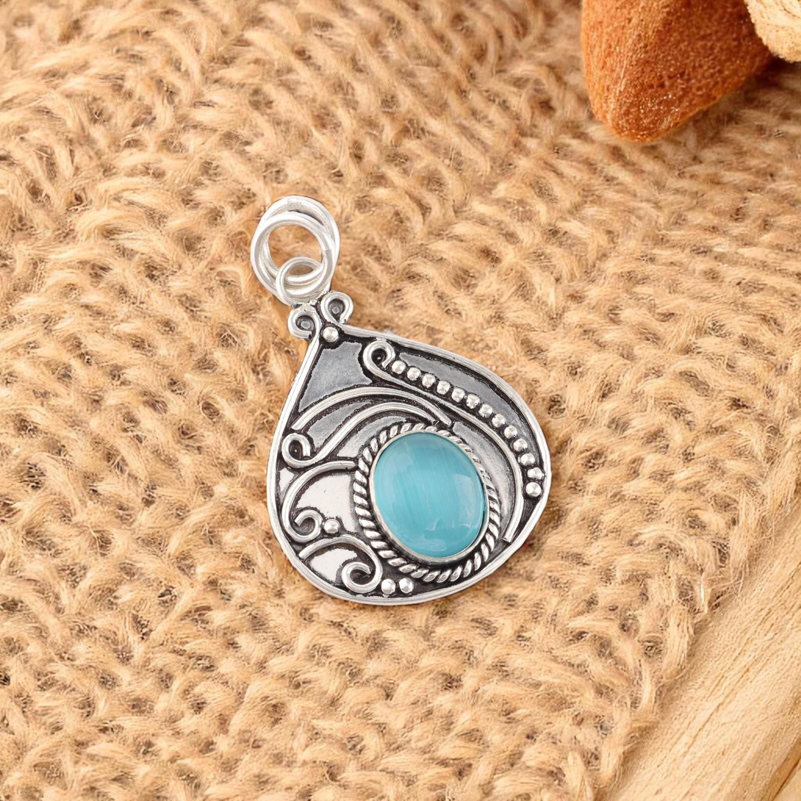 Rare Blue Cat s Eye Gemstone 925 Sterling Silver Jewelry Handmade Pendant 1.45 PP-27-34
Rare Blue Cat s Eye Gemstone 925 Sterling Silver Jewelry Handmade Pendant 1.45 PP-27-34