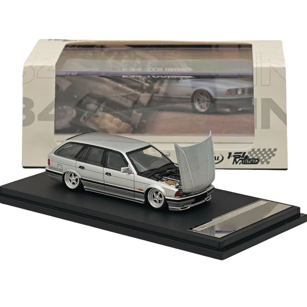 Mortal 1:64 for E34 M5 TOURING Wagon Openable Hood Diecast Toys Car Models Collection Hobby Gifts
Mortal 1:64 for E34 M5 TOURING Wagon Openable Hood Diecast Toys Car Models Collection Hobby Gifts