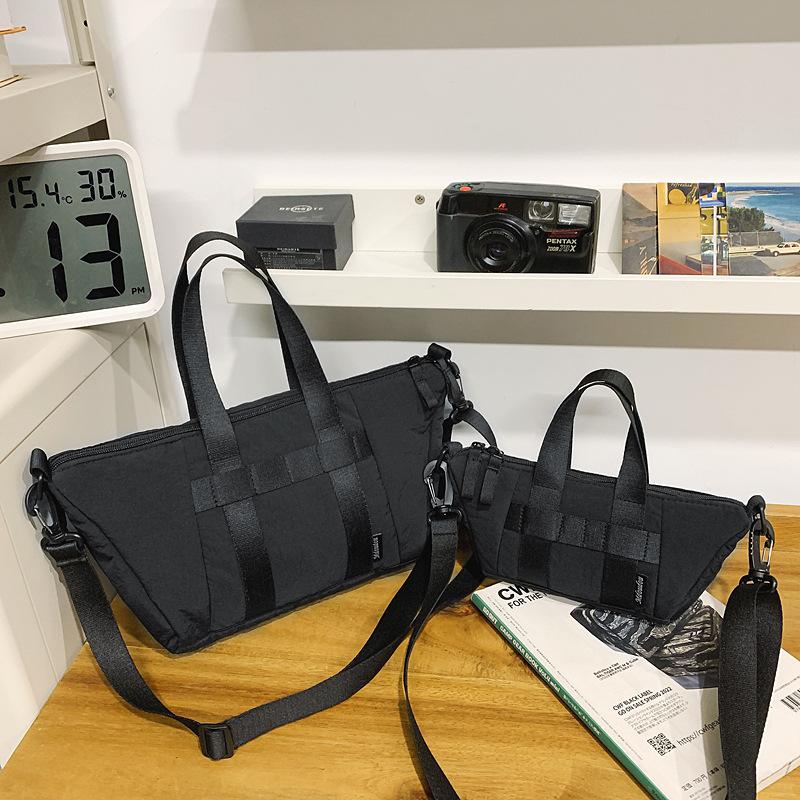 Casual and Lightweight Fitness Bag Simple and Fashionable Women s Single-shoulder Crossbody Tote Bag Travel Bag Small чорний
Casual and Lightweight Fitness Bag Simple and Fashionable Women s Single-shoulder Crossbody Tote Bag Travel Bag Small чорний