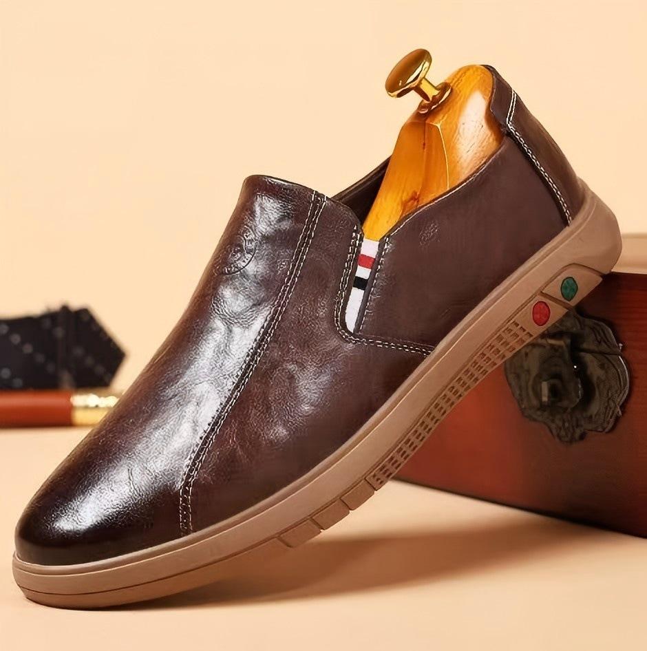 Spring men s one-pedal driving shoes fashionable soft-soled single shoes versatile casual shoes outer station explosion 44 коричневий
Spring men s one-pedal driving shoes fashionable soft-soled single shoes versatile casual shoes outer station explosion 44 коричневий