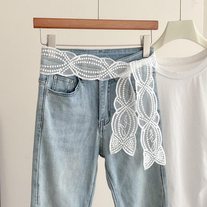 White Lace Mesh Waist Belt Embroidered Hollow Out Chain for Women Dress Summer Elegant Outfit Accessory
White Lace Mesh Waist Belt Embroidered Hollow Out Chain for Women Dress Summer Elegant Outfit Accessory