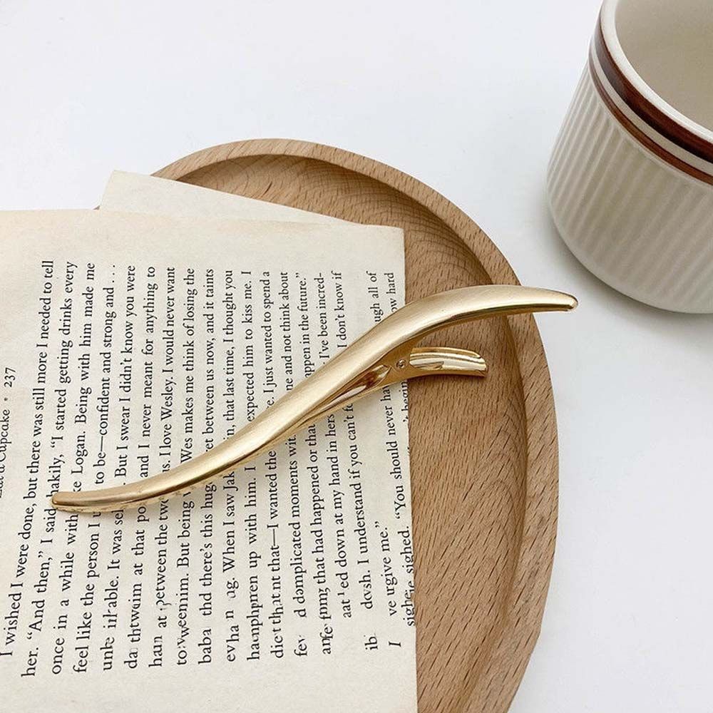 Shark Clip Geometric Catch Clip Metal Hair Clip Korean Style Duckbill Clip Female Hair Accessories
Shark Clip Geometric Catch Clip Metal Hair Clip Korean Style Duckbill Clip Female Hair Accessories