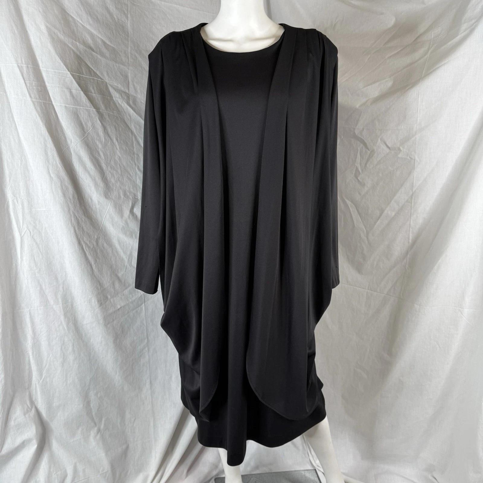Roamans black draped shoulder midi dress tag size B6 80s 90s vintage goth M
Roamans black draped shoulder midi dress tag size B6 80s 90s vintage goth M