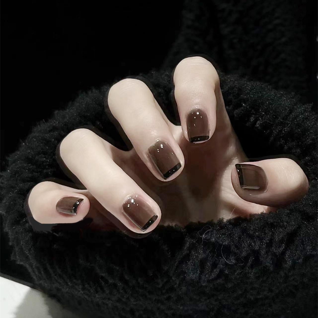 C430 Cappuccino Wearable Nail Set: Black Edge French Nail Art – Cold Style Celebrity Fake Nails
C430 Cappuccino Wearable Nail Set: Black Edge French Nail Art – Cold Style Celebrity Fake Nails