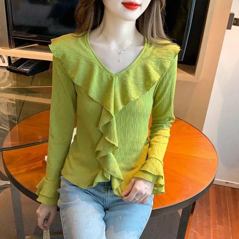 Elegant V-Neck Autumn Ruffle Shirt: Women s Retro Style with Stylish Bell Sleeves 3XL зелений
Elegant V-Neck Autumn Ruffle Shirt: Women s Retro Style with Stylish Bell Sleeves 3XL зелений