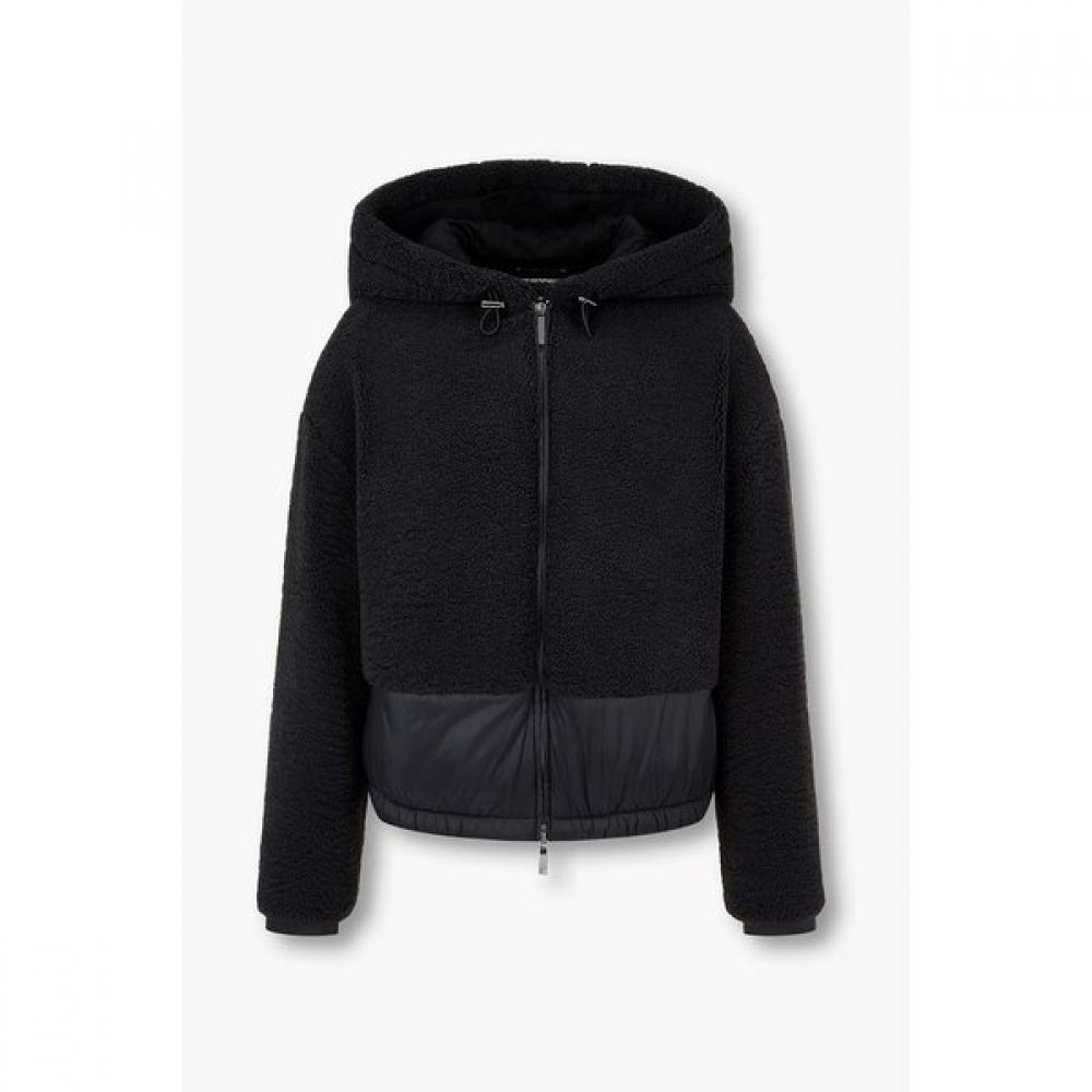 Emporio Armani Women Eagle Logo Fleece Hood Jacket A525310504 38
Emporio Armani Women Eagle Logo Fleece Hood Jacket A525310504 38