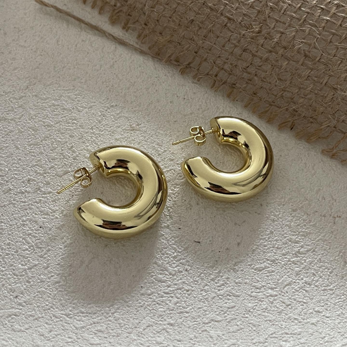 925 Sterling Silver Earrings For Women Trendy Simple Heavy Circle Earring Jewelry Prevent Allergy Party Christmas Accessories
925 Sterling Silver Earrings For Women Trendy Simple Heavy Circle Earring Jewelry Prevent Allergy Party Christmas Accessories
