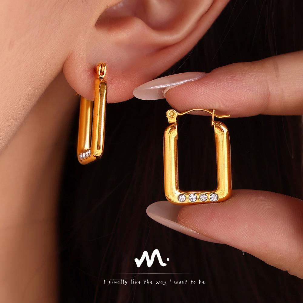 Marka French Rectangle Rhinestone 18K Gold-Plated Stainless Steel Earrings - Elegant Temperament Fashion
Marka French Rectangle Rhinestone 18K Gold-Plated Stainless Steel Earrings - Elegant Temperament Fashion