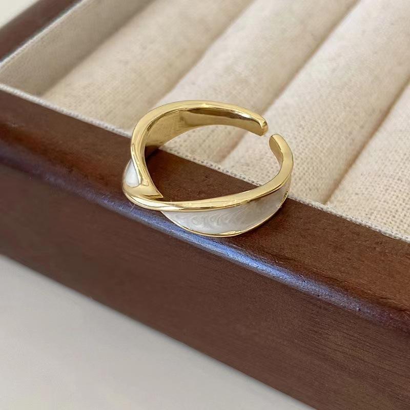 Trend Cross Double Enamel White Color Ring Zircon Anneaux for Men Women Open Adjustable Anillos Aesthetic Anel Accessories Gift
Trend Cross Double Enamel White Color Ring Zircon Anneaux for Men Women Open Adjustable Anillos Aesthetic Anel Accessories Gift