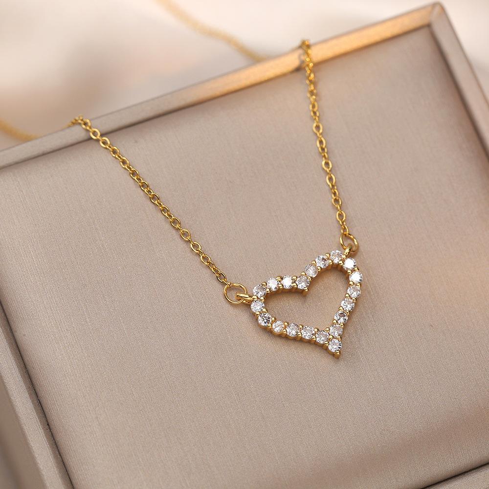 Cutout Heart Pendant Necklace for Women 2023 New Fashion Gold Color Stainless Steel Chain Jewelry Wedding Party Accessories
Cutout Heart Pendant Necklace for Women 2023 New Fashion Gold Color Stainless Steel Chain Jewelry Wedding Party Accessories
