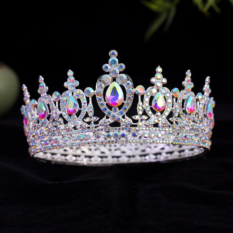 Роскошные стразовые короны Большие круглые короны Свадебные аксессуары Наряды для бала Короны Украшения и Серебряные короны для европейских и американских невест
Роскошные стразовые короны Большие круглые короны Свадебные аксессуары Наряды для бала Короны Украшения и Серебряные короны для европейских и американских невест
