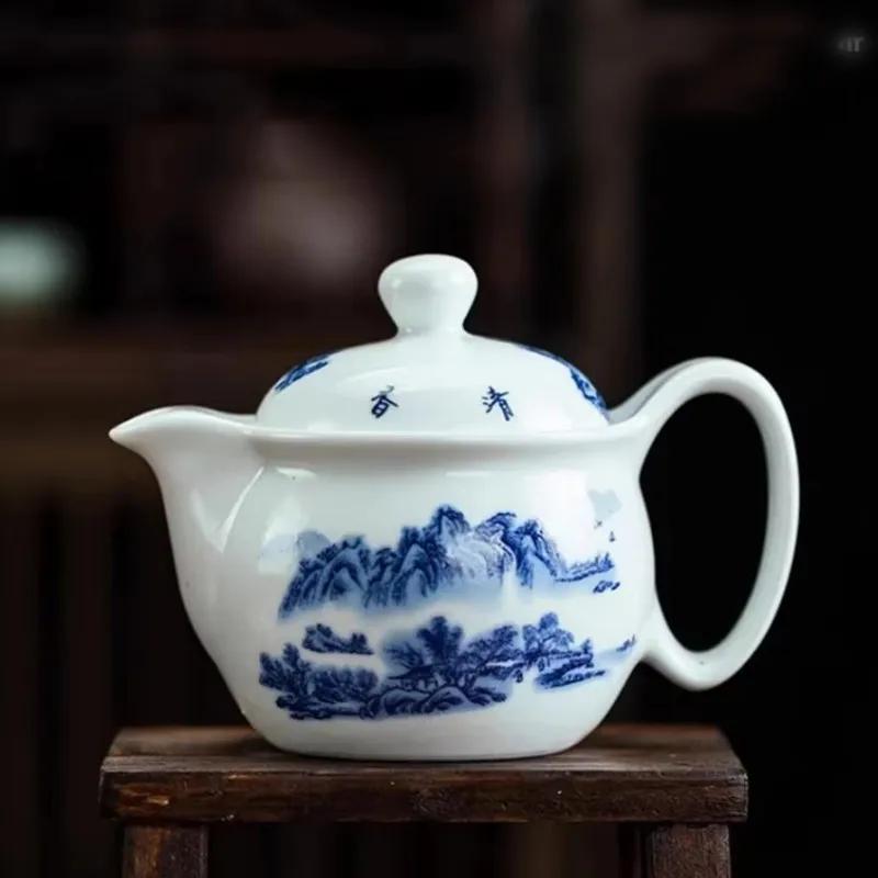 European Jingdezhen-Ceramic Teapot with Stainless Steel Filter, Large Capacity Household Pot, Blue and White Porcelain Teaware, 400ml
European Jingdezhen-Ceramic Teapot with Stainless Steel Filter, Large Capacity Household Pot, Blue and White Porcelain Teaware, 400ml