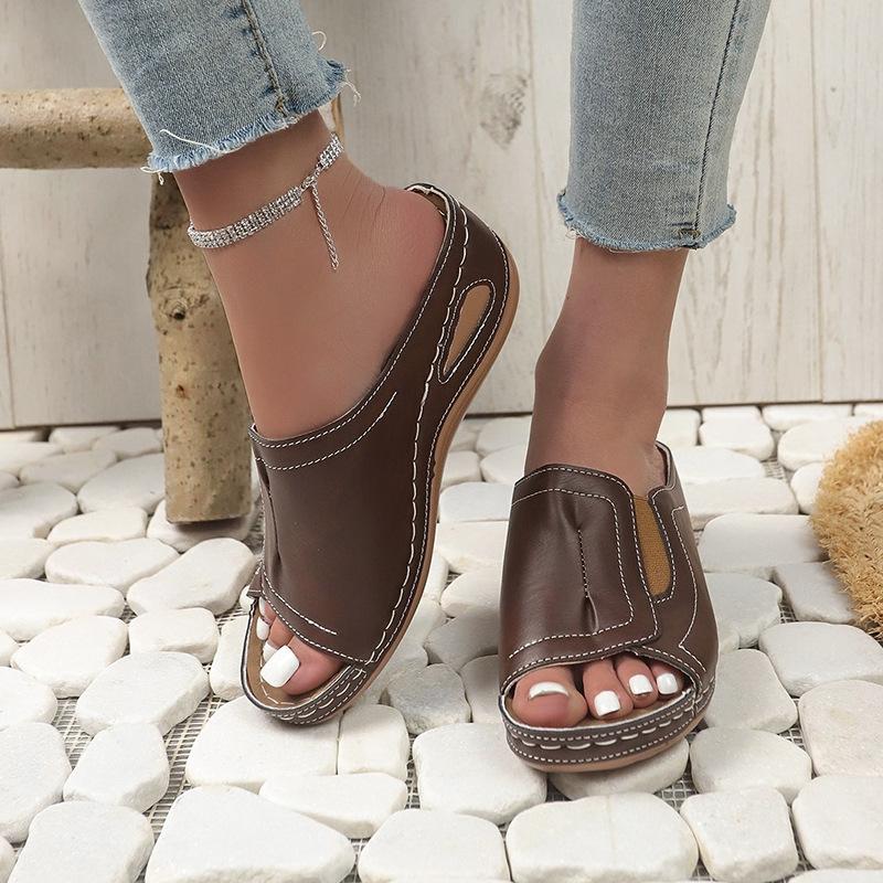 Летние сандалии женские ретро танкетка швейная строчка женские шлепанцы 43 темно-коричневого
Летние сандалии женские ретро танкетка швейная строчка женские шлепанцы 43 темно-коричневого