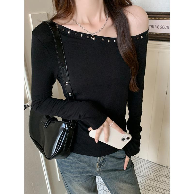 Футболка с длинными рукавами и открытыми плечами цвета американского молочного кофе с заклепками и стразами для женщин в начале осени, плиссированная талия, низ топа XL
Футболка с длинными рукавами и открытыми плечами цвета американского молочного кофе с заклепками и стразами для женщин в начале осени, плиссированная талия, низ топа XL