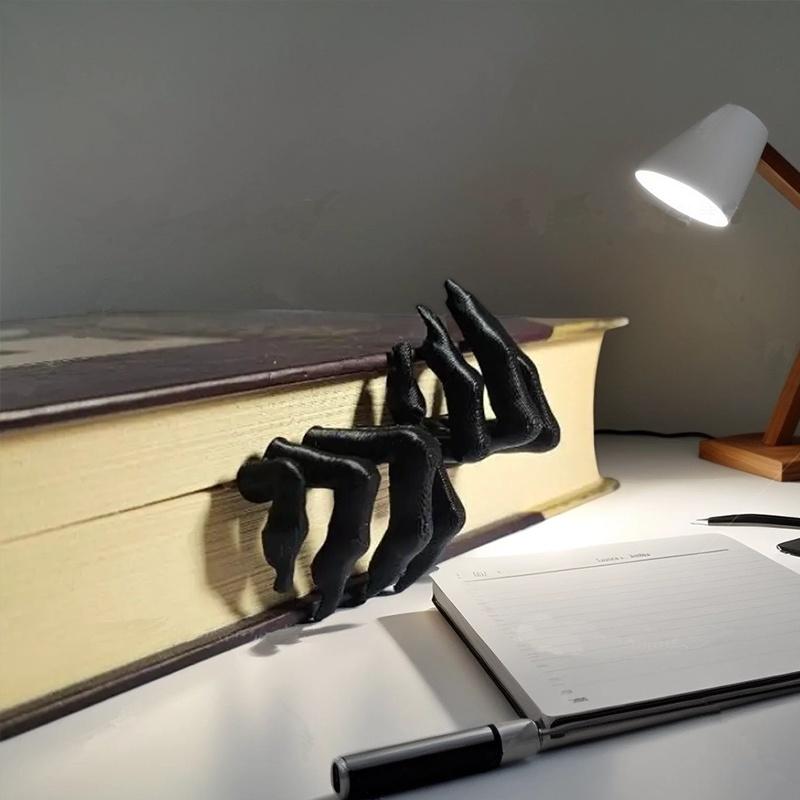 Creative bookmarks, bizarre and personalized page marks, printed bookmarks, eerie atmosphere design, durable materials чёрный
Creative bookmarks, bizarre and personalized page marks, printed bookmarks, eerie atmosphere design, durable materials чёрный