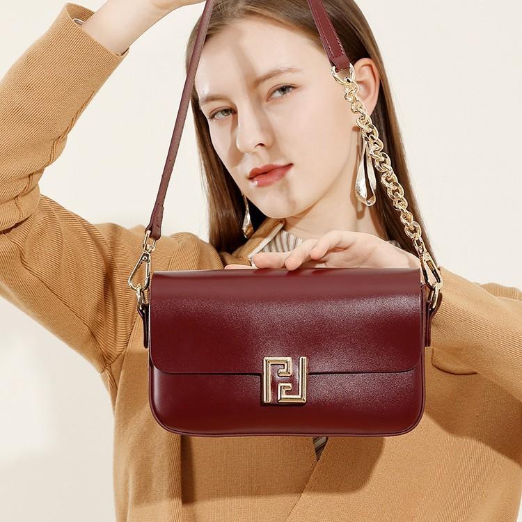 Temperament Women s Bag New Leather Shoulder Small Square Bag Underarm Women s Bag Handbag темно-коричневого кольору
Temperament Women s Bag New Leather Shoulder Small Square Bag Underarm Women s Bag Handbag темно-коричневого кольору