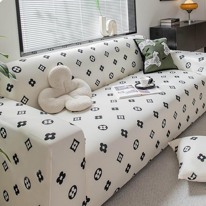 Summer Ice Silk Elastic High End Sofa Cover All Inclusive All Purpose Set New Universal Anti Cat Scratch Sofa Cover 90-140cm
Summer Ice Silk Elastic High End Sofa Cover All Inclusive All Purpose Set New Universal Anti Cat Scratch Sofa Cover 90-140cm