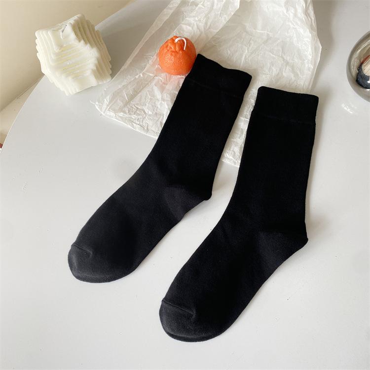 Autumn And Winter Mid-High Women S Socks Women S Black And White Stockings Collegiate Style Casual Solid Color Stacked Socks Female Jk Student Sports чорний
Autumn And Winter Mid-High Women S Socks Women S Black And White Stockings Collegiate Style Casual Solid Color Stacked Socks Female Jk Student Sports чорний