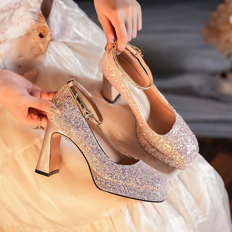 Y waterproof table thick heel new glitter French wedding shoes bridesmaid shoes socialite with skirt banquet high heels 34 шампанського
Y waterproof table thick heel new glitter French wedding shoes bridesmaid shoes socialite with skirt banquet high heels 34 шампанського