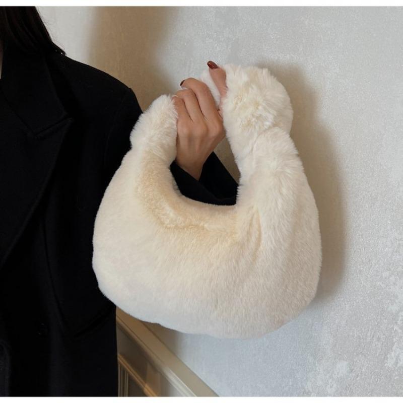 Satchel new portable dumpling bag autumn and winter versatile fashion hand underarm winter plush bag women s bag tide
Satchel new portable dumpling bag autumn and winter versatile fashion hand underarm winter plush bag women s bag tide