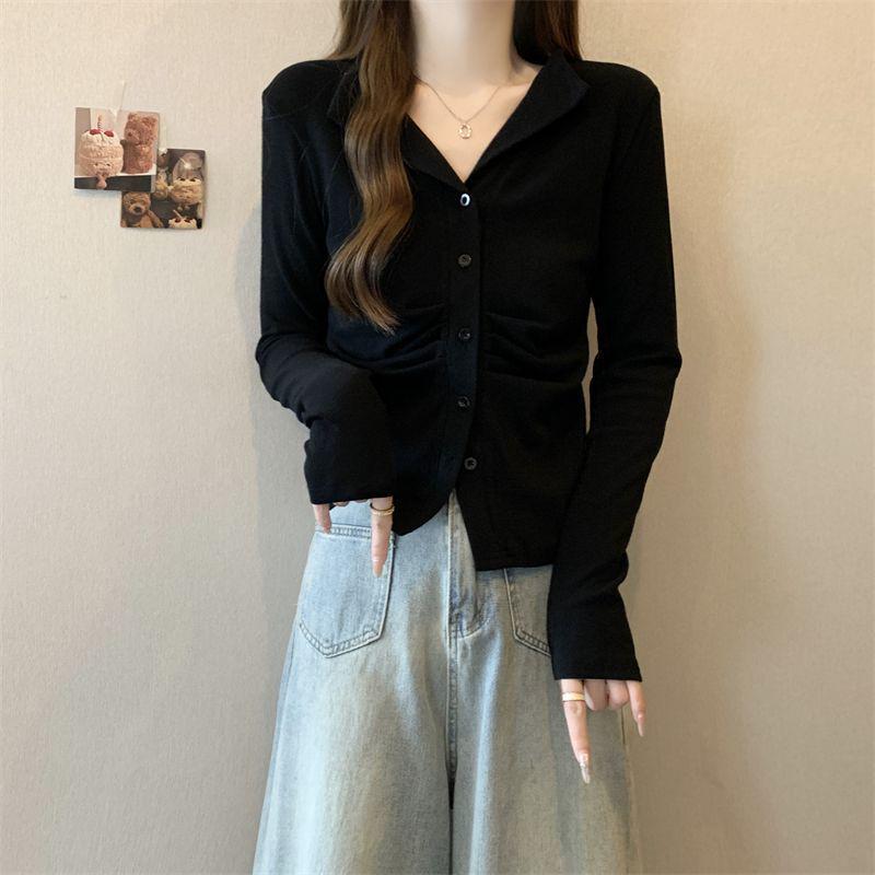 Plus Size Pleated Long Sleeve Lapel Top with Button Shoulder for Women - Waist-Cinched, Slimming & Flaw-Covering Design for Spring and Autumn. Medium
Plus Size Pleated Long Sleeve Lapel Top with Button Shoulder for Women - Waist-Cinched, Slimming & Flaw-Covering Design for Spring and Autumn. Medium