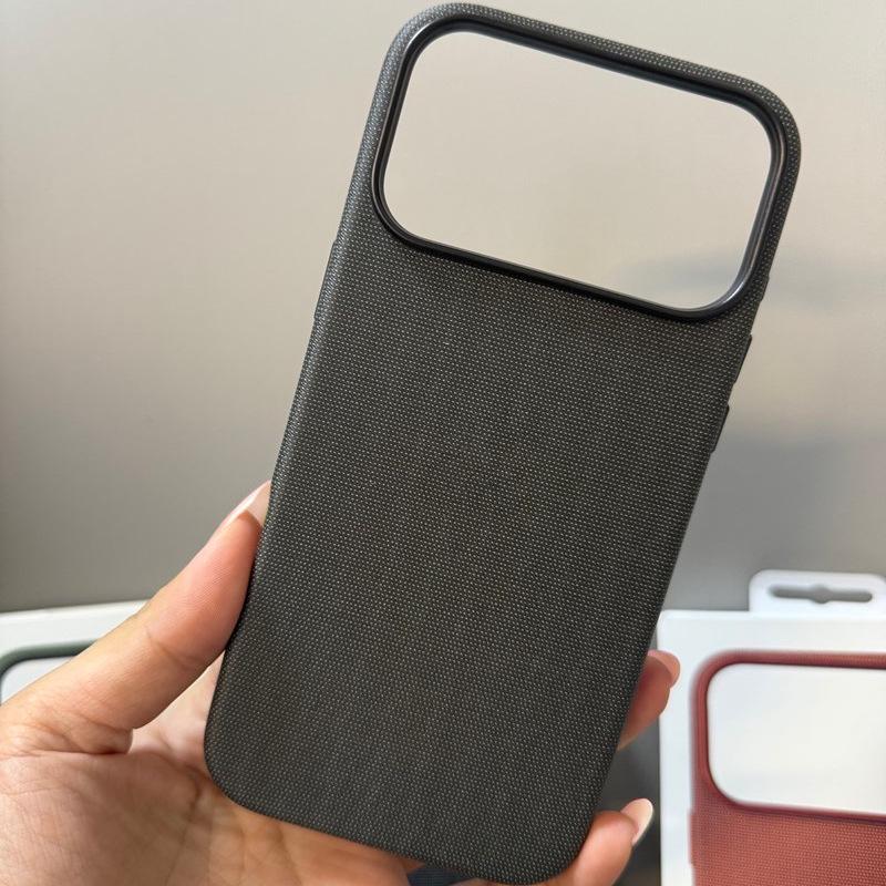 Linen Texture Magnetic Phone Case for iPhone 17 Pro Max - New Style Protective Cover iPhone 17 Pro Max чорний
Linen Texture Magnetic Phone Case for iPhone 17 Pro Max - New Style Protective Cover iPhone 17 Pro Max чорний