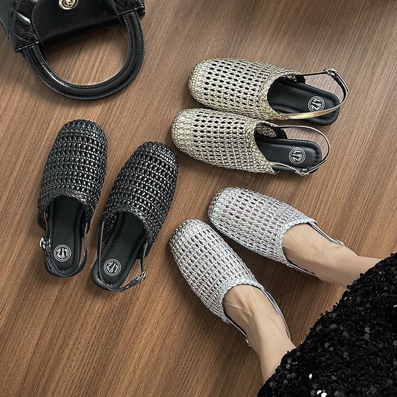 Versatile sandals 2025 spring and summer new hollow woven sandals women s slope heel sandals one-pedal shoes 39 срібний
Versatile sandals 2025 spring and summer new hollow woven sandals women s slope heel sandals one-pedal shoes 39 срібний