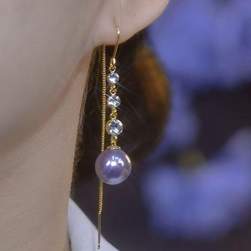 Purple pearl zircon long earrings for women with a small face, new fashionable and delicate versatile stud earrings,earrings,and earrings ear jewelry.
Purple pearl zircon long earrings for women with a small face, new fashionable and delicate versatile stud earrings,earrings,and earrings ear jewelry.