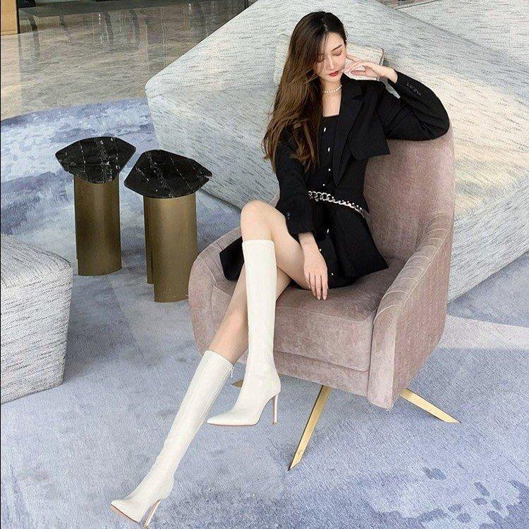 Small white boots children 2025 new thin boots long boots but knee high heels high boots pointed 39 чорний
Small white boots children 2025 new thin boots long boots but knee high heels high boots pointed 39 чорний