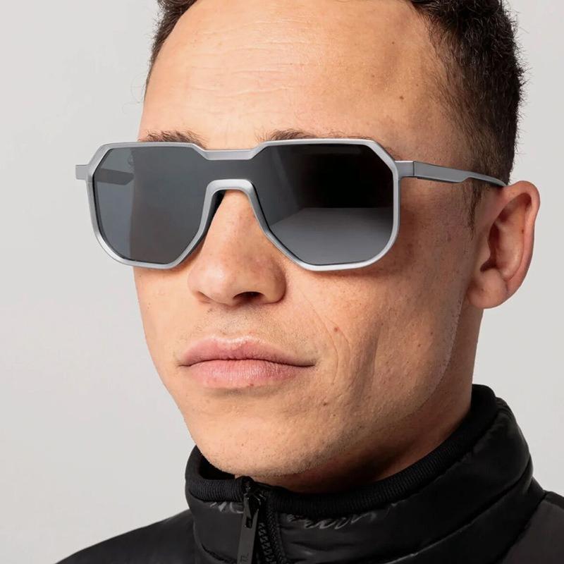 New Metal Steampunk Sunglasses for Men Classic Punk Square Glasses Fashion Woman Polygon Eyewear Trendy Vintage Shades UV400
New Metal Steampunk Sunglasses for Men Classic Punk Square Glasses Fashion Woman Polygon Eyewear Trendy Vintage Shades UV400
