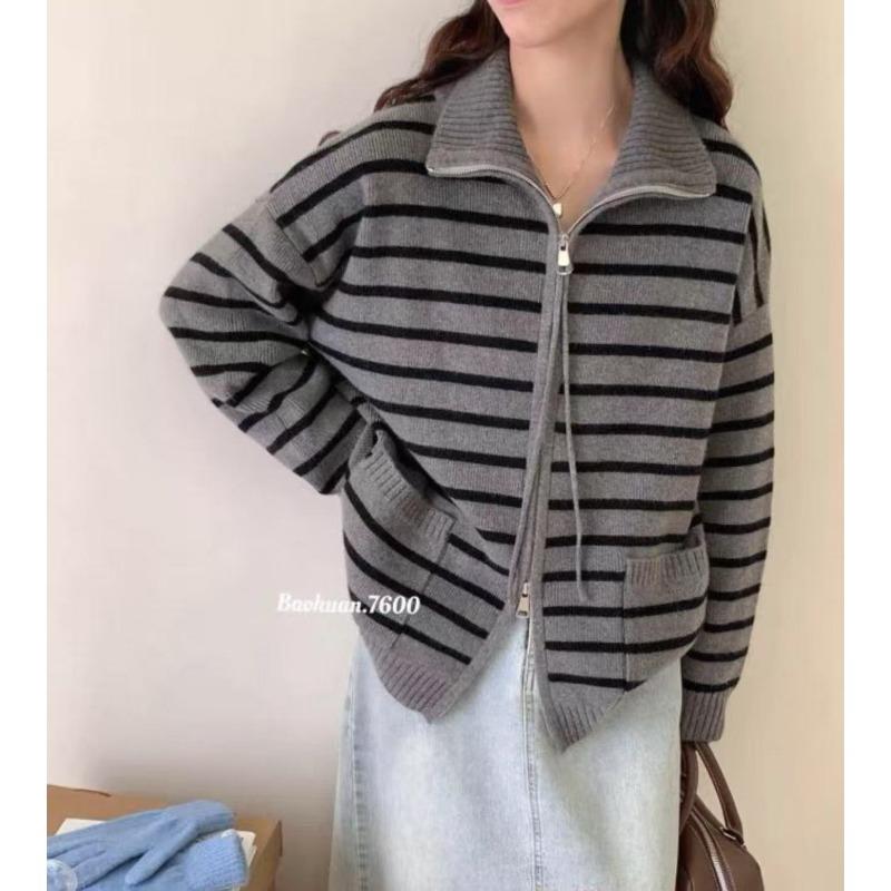 Осень и зима новый свободный модный полосатый вязаный кардиган женский универсальный повседневный теплый свитер на молнии женский average size
Осень и зима новый свободный модный полосатый вязаный кардиган женский универсальный повседневный теплый свитер на молнии женский average size