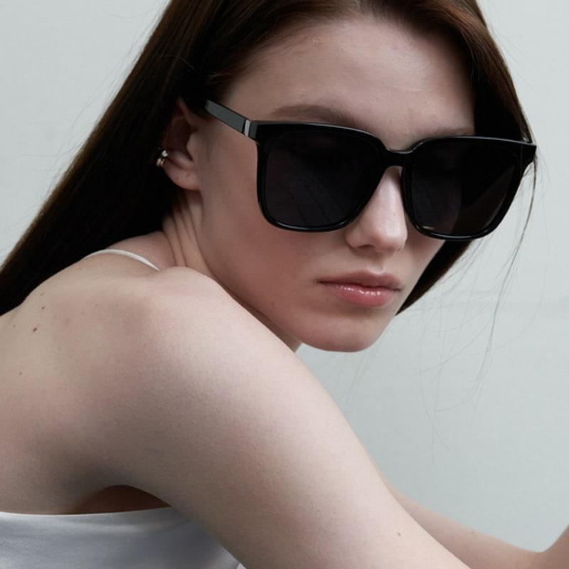 One Brilliant Kassidy-OB542-Black single type
One Brilliant Kassidy-OB542-Black single type