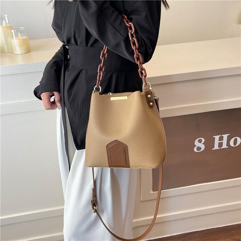 Fashion shoulder small bag women s 2025 spring and summer new chain handbag premium versatile messenger bucket bag хаки
Fashion shoulder small bag women s 2025 spring and summer new chain handbag premium versatile messenger bucket bag хаки
