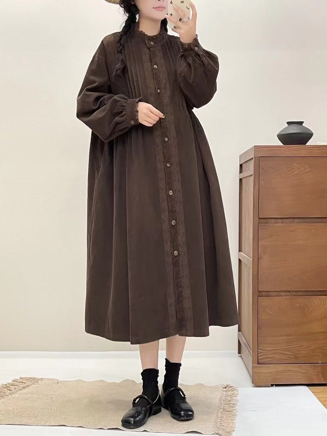 Платье Johnature из вельвета с воротником-стойкой и грибной отделкой, весеннее, с плиссировкой «гармошка», свободное, универсальное, женское One Size кофейный
Платье Johnature из вельвета с воротником-стойкой и грибной отделкой, весеннее, с плиссировкой «гармошка», свободное, универсальное, женское One Size кофейный