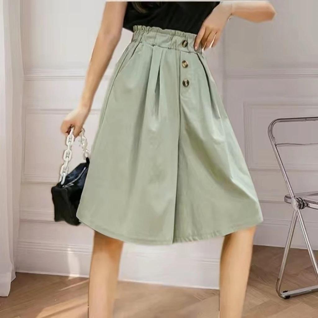 Летние женские свободные широкие шорты летние пляжные прямые повседневные крутые удобные шорты с высокой талией 4XL зелёный
Летние женские свободные широкие шорты летние пляжные прямые повседневные крутые удобные шорты с высокой талией 4XL зелёный