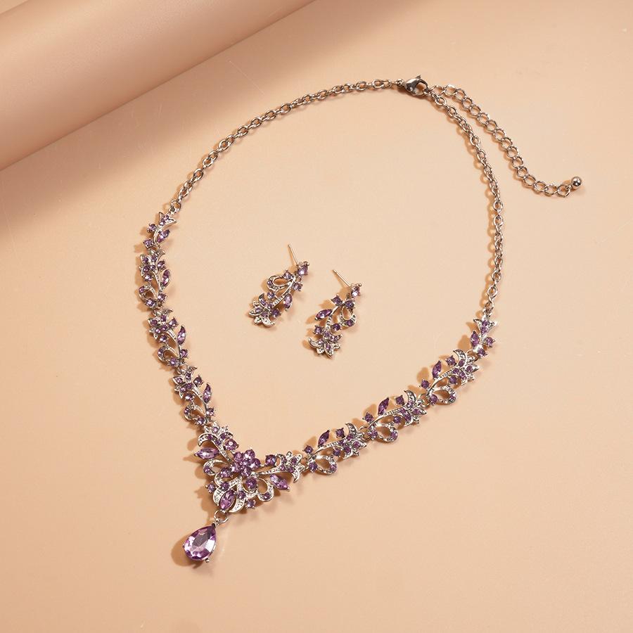 Two-piece set of diamond leaf flower water drop collarbone necklace personalized fashion accessories
Two-piece set of diamond leaf flower water drop collarbone necklace personalized fashion accessories