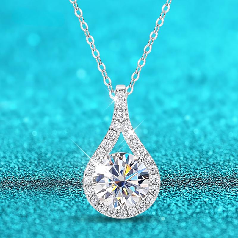 D цвет 1-5ct настоящее ожерелье из муассанита для женщин сверкающее серебро S925 ювелирные изделия кулон в виде капли воды подарок на день рождения для девочек
D цвет 1-5ct настоящее ожерелье из муассанита для женщин сверкающее серебро S925 ювелирные изделия кулон в виде капли воды подарок на день рождения для девочек