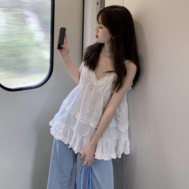 Женская рубашка-камисоль в корейском стиле без рукавов на тонких бретельках с V-образным вырезом и открытой спиной One size
Женская рубашка-камисоль в корейском стиле без рукавов на тонких бретельках с V-образным вырезом и открытой спиной One size